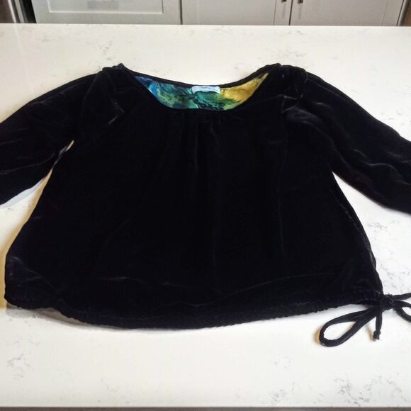 Saffron by JP Black Silk Velvet Cold Shoulder Top - Picture 4 of 10